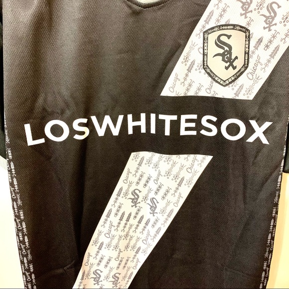 Chicago White Sox Hispanic Night Shirt - Medium - Picture 2 of 10